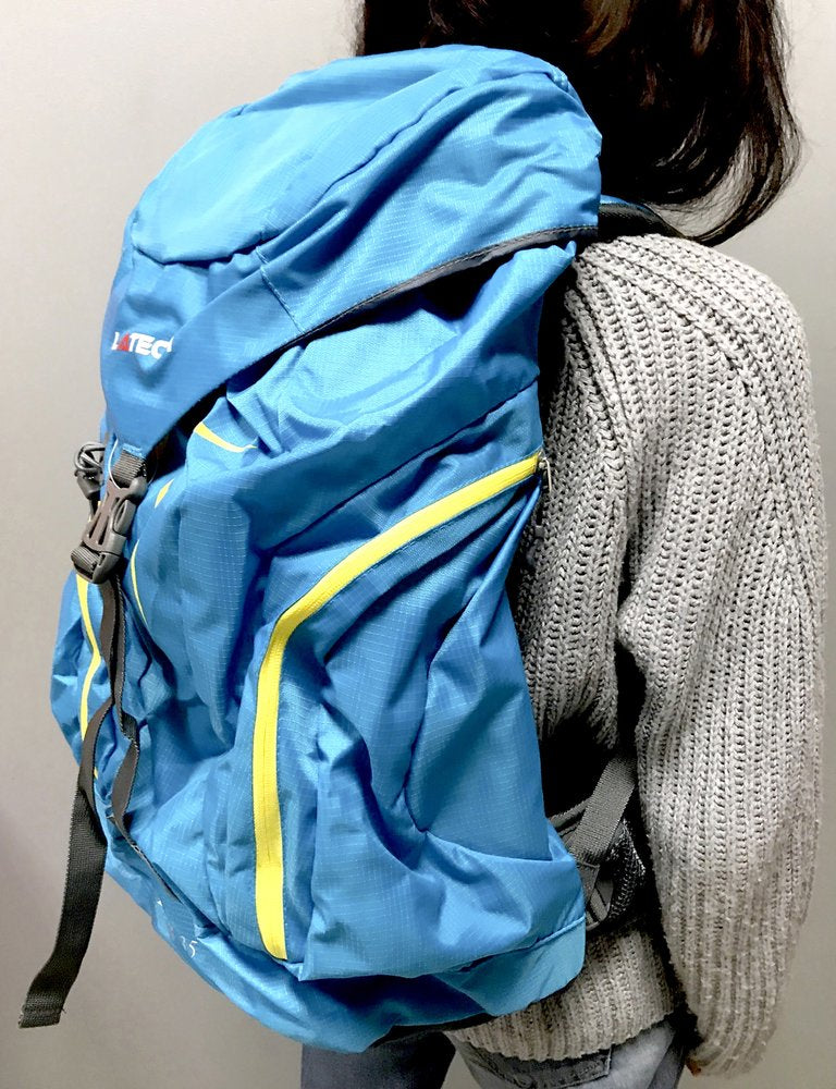Zaino 35 litri resistente e versatile, ideale per escursioni, viaggi e scuola