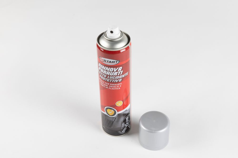 Spray Detergente Rinnova Paraurti 400 ml per auto in silicone