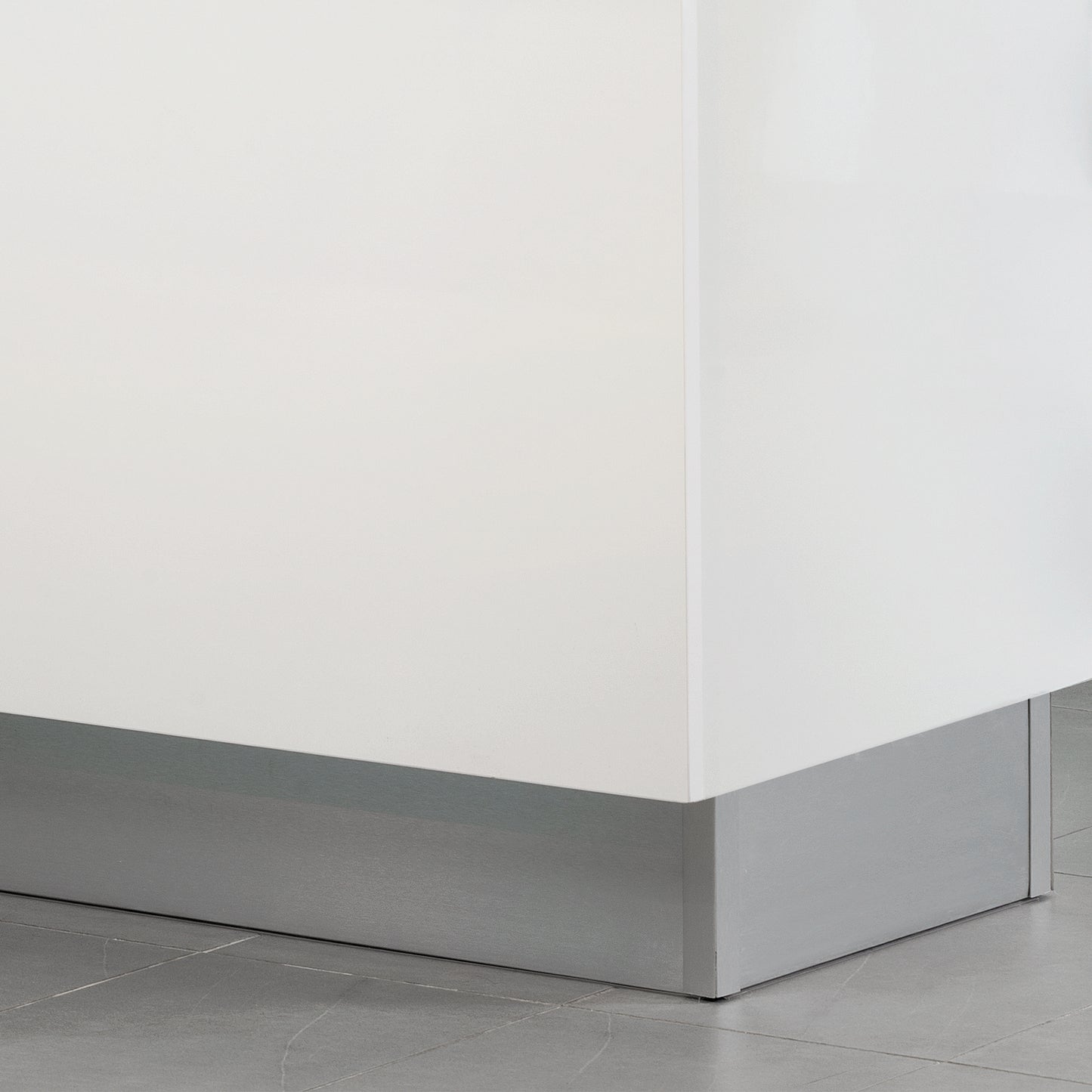 Kit battiscopa da cucina Plasline con accessori per unione