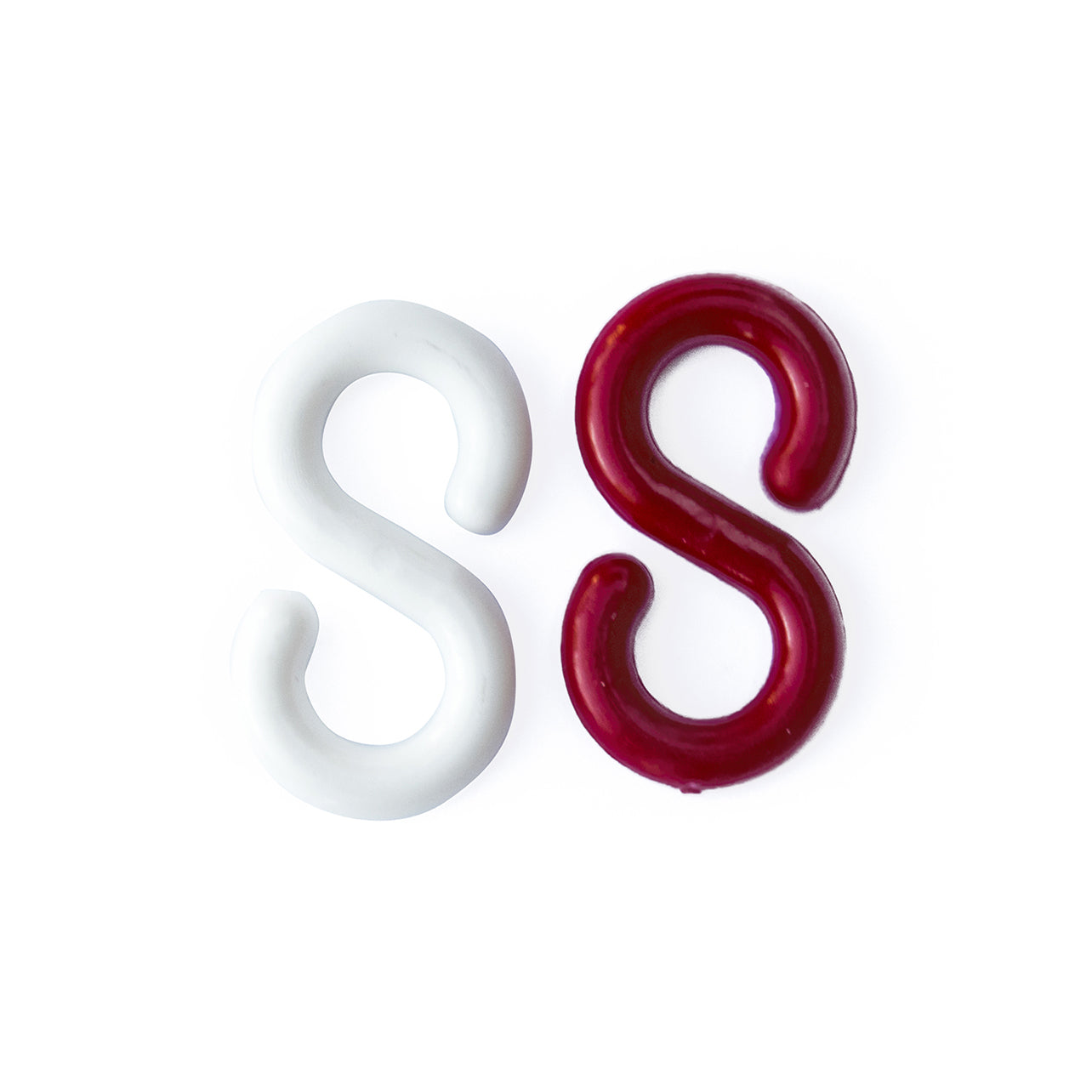 Gancio a S 8 mm. in plastica bianca e rossa - 4 pz.