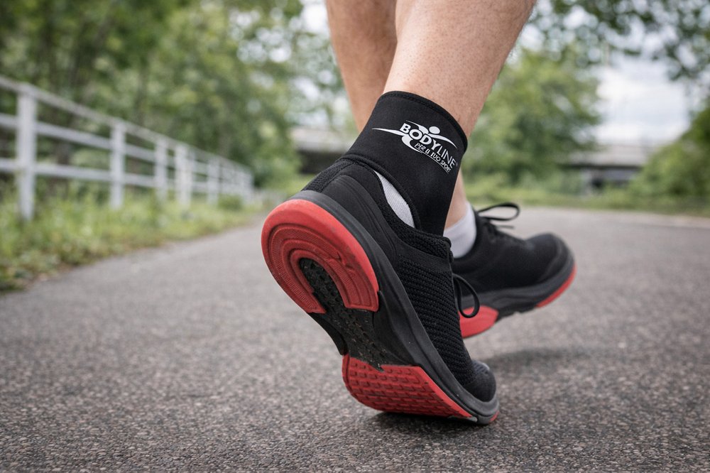 Cavigliera Neoprene Elastico per Supporto e Protezione Sportiva
