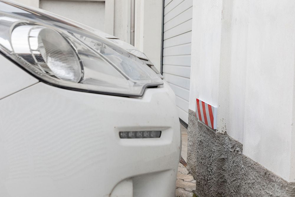 Strisce adesive paracolpi da muro riflettenti