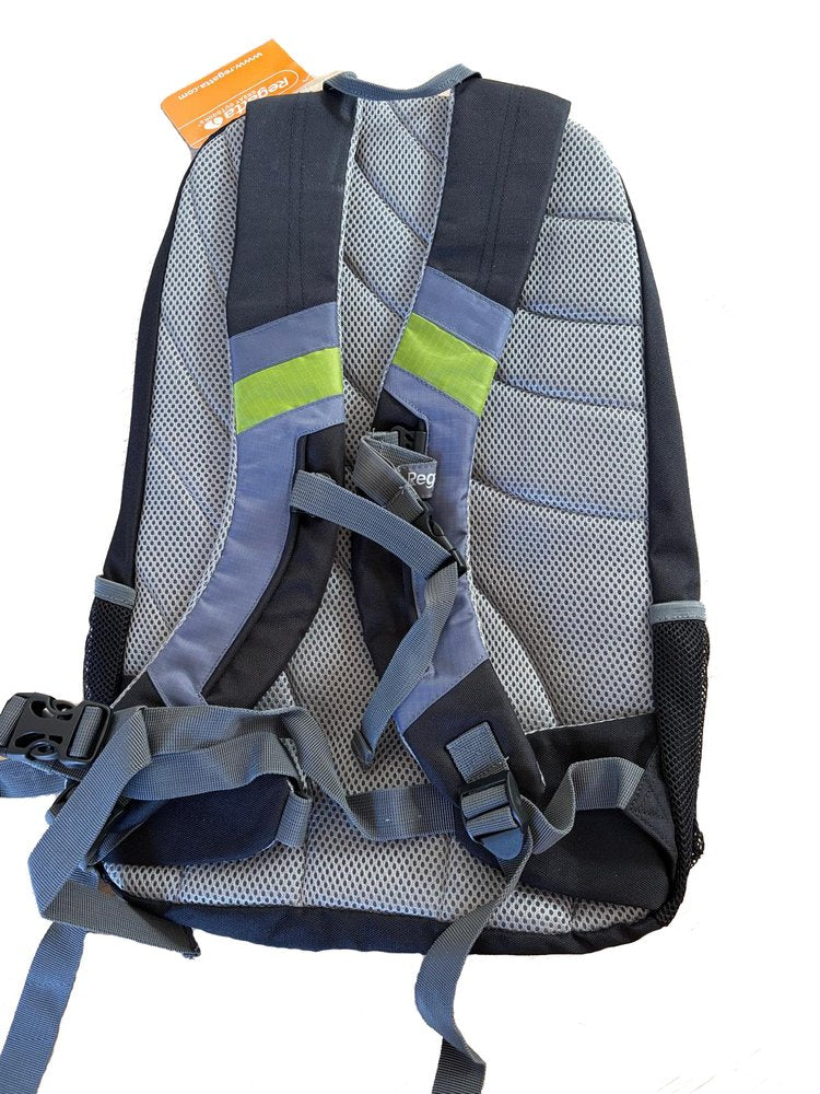 Zaino 35 litri resistente e versatile, ideale per escursioni, viaggi e scuola