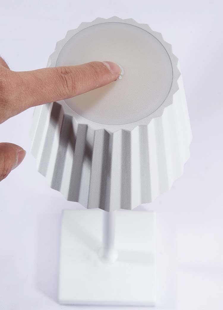 King Home Lampada da tavolo K-light in alluminio, luce bianca calda antiriflesso regolabile, Bianco 10x10x38h cm