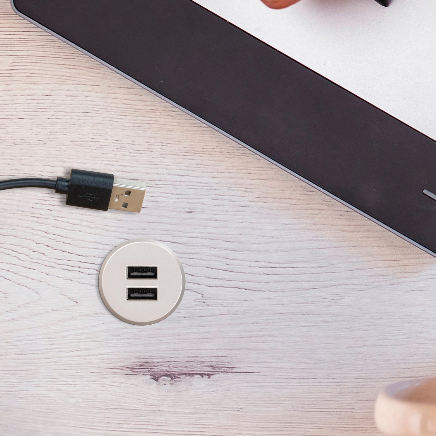 Kit connettore di ricarica USB Plugy, incluso convertitore e 2 USB tipo A (25 mm)