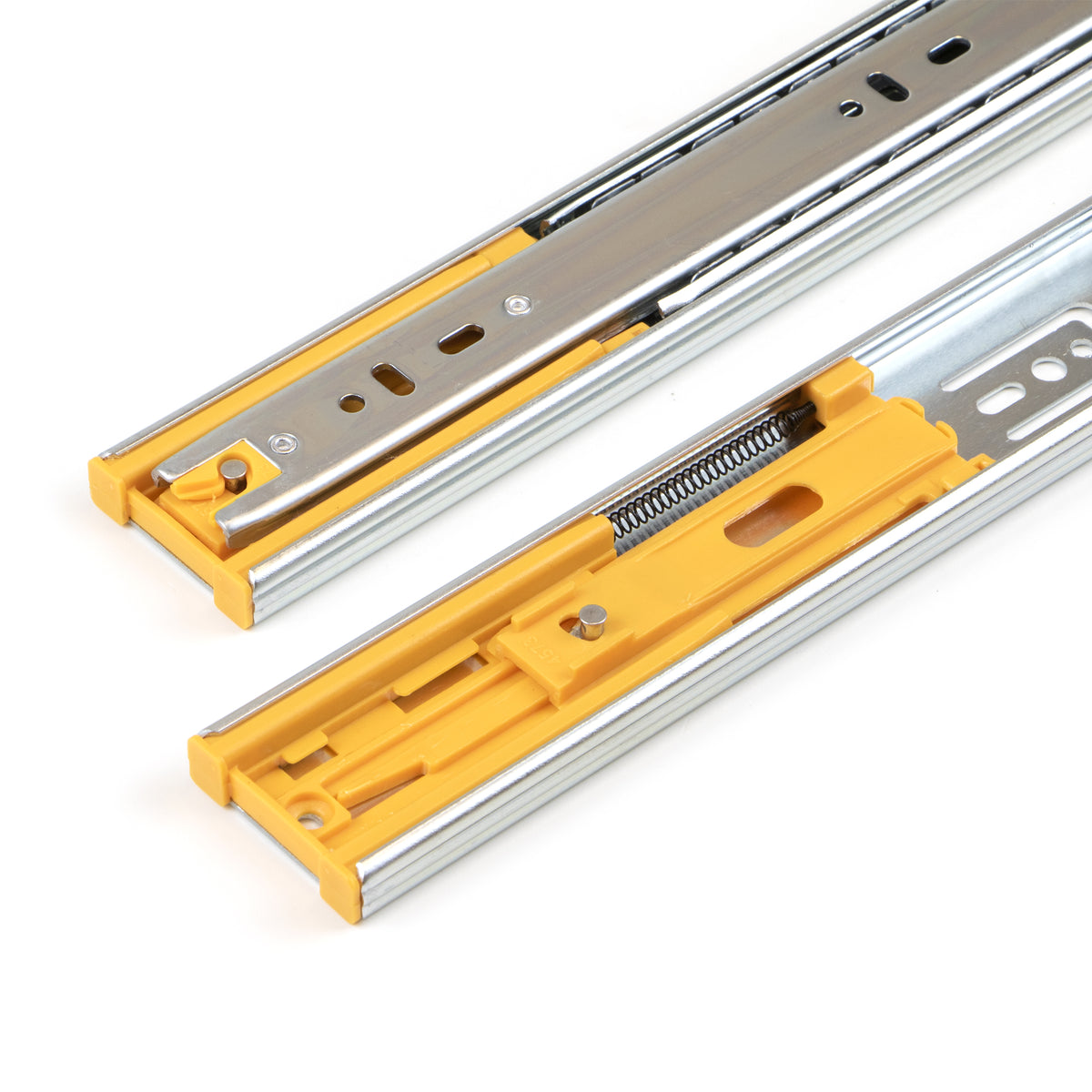 Guide a sfere per cassetti con estrazione totale e chiusura soft, altezza 45 mm