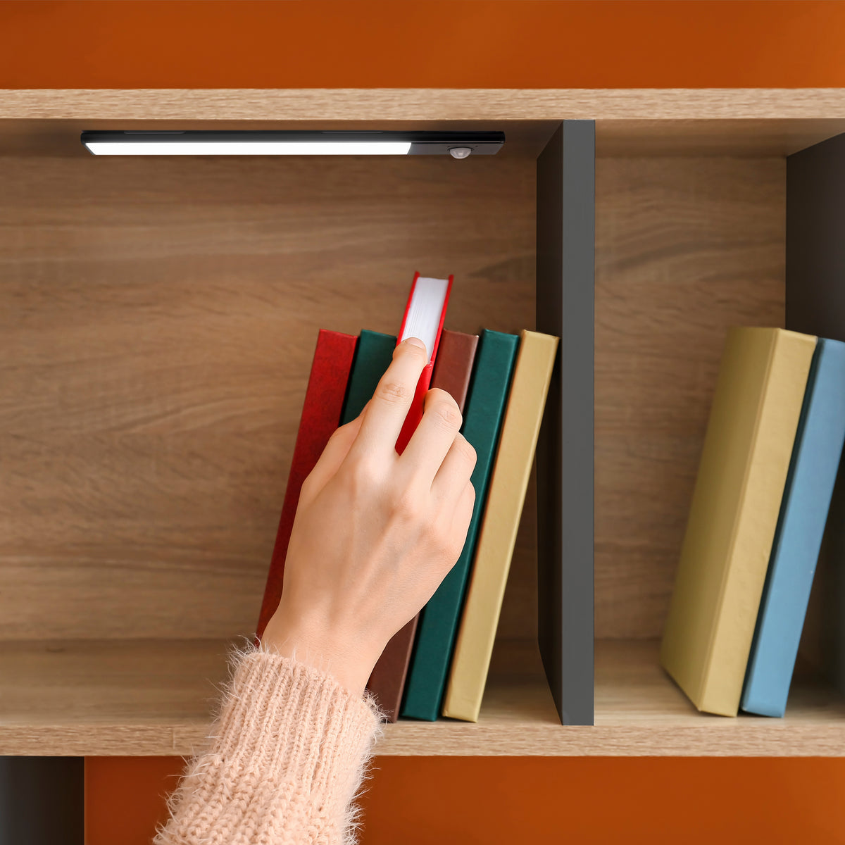 Applique LED Kaus Black ricaricabile via USB con sensore di movimento